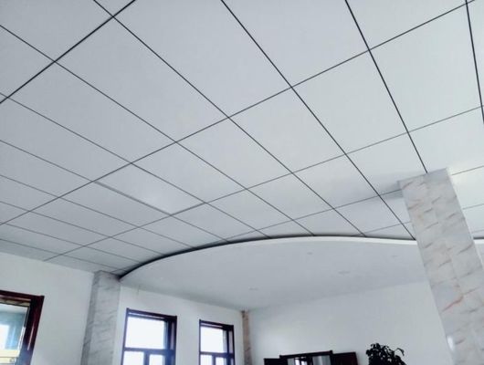 Panel de techo de fibra de vidrio de alta densidad no combustible oculto C para instalación en red T