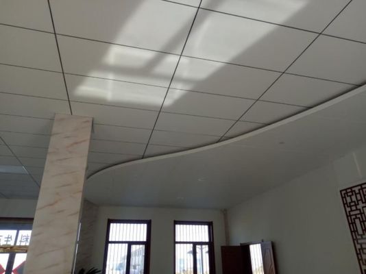Tabla de techo de fibra de vidrio para oficinas con decoración negra 600*600mm o 600*1200mm
