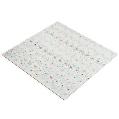 Panel / tablero de PVC 3D de tamaño personalizado para decoración de paredes y techos en salas de reuniones