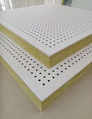 Tejas decorativas de fibra de vidrio para la instalación de la red T por Noya en materiales de construcción