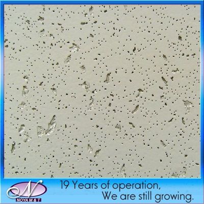 Descuento de azulejos para techos cuadrados Lana mineral acústica 300*300 para materiales de construcción