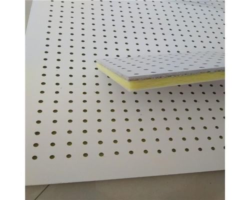 Tabla de techo de fibra de vidrio con recubrimiento por aerosol para absorción de sonido y control acústico
