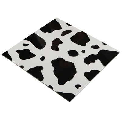 PD152 Tabla de pared y techo de PVC 3D colorida e impermeable en el club nocturno KTV Bar Diseño colorido