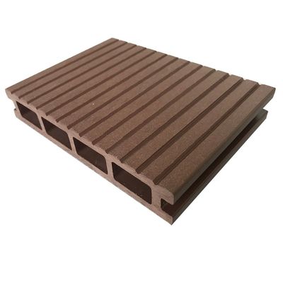 Decoración de suelos de jardín Tabla de cubierta compuesta de madera WPC 450*75*18mm en color marrón