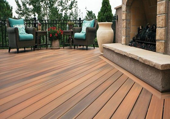 Decoración exterior de madera plástica compuesta de 135 mm*25 mm con materiales HS135*25-A