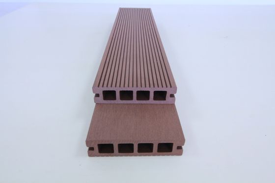 150mm*25mm Tejas de suelo de exterior de WPC personalizadas hechas con compuesto de plástico de madera