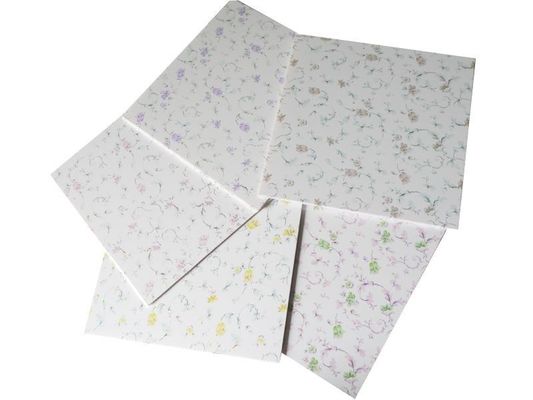 Tabla 3D de PVC de plástico colorido e impermeable para decoración de paredes de KTV / bar 500 * 2000 * 3.0mm