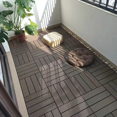 Tasa de expansión de absorción de agua 2,5% Decking de madera marrón de plástico compuesto para jardín