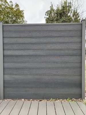 Panel de cubierta de WPC impermeable para paredes exteriores de granos de madera