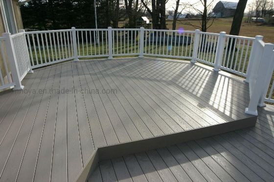 Piso de jardín exterior y cercas impermeable WPC Decking con neumáticos de sesgo