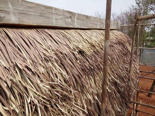 Decoración de jardín africano Componente de material de PVC ladrillo Rojo techo de paja a prueba de fuego
