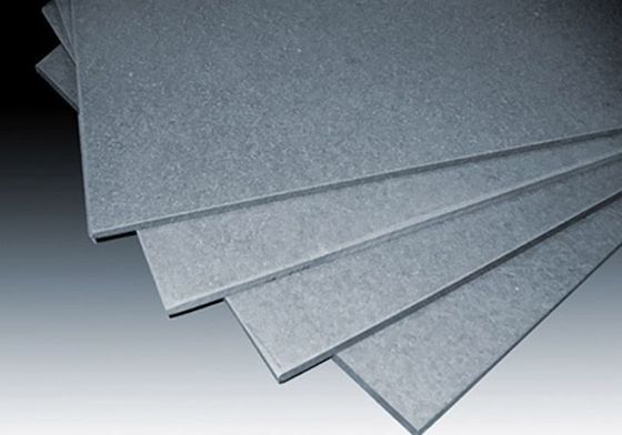En el interior, impermeable al fuego, impermeable al agua, sin asbesto, tablero de fibra de cemento perfecto para paredes exteriores.