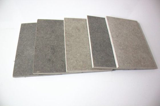 Técnica de proceso seco Panel de fibra de cemento para muro divisorio de construcción de grado de resistencia personalizado