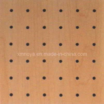 Paneles acústicos de madera perforados 600*600 Absorción de sonido Material decorativo de construcción