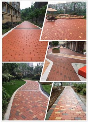 Los azulejos que resisten la prueba del tiempo con pavimentos de bloques permeables repetidos
