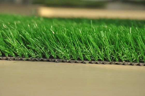 Hierba artificial de perfil cruzado tipo oliva de 2m*25m para jardines y promoción del paisaje