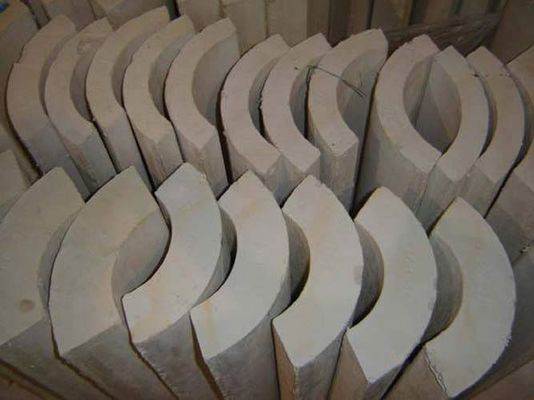 Los techos integrados aislamiento térmico de peso ligero placa de silicato de calcio 610 * 150mm
