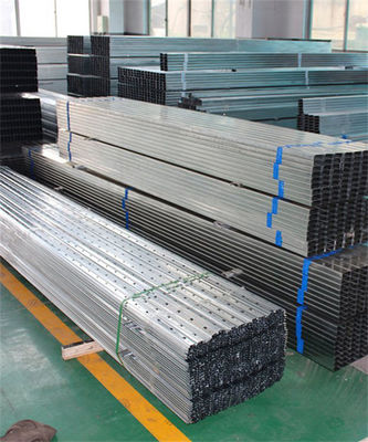 Muro de madera galvanizado unistrut y suspensión de techo