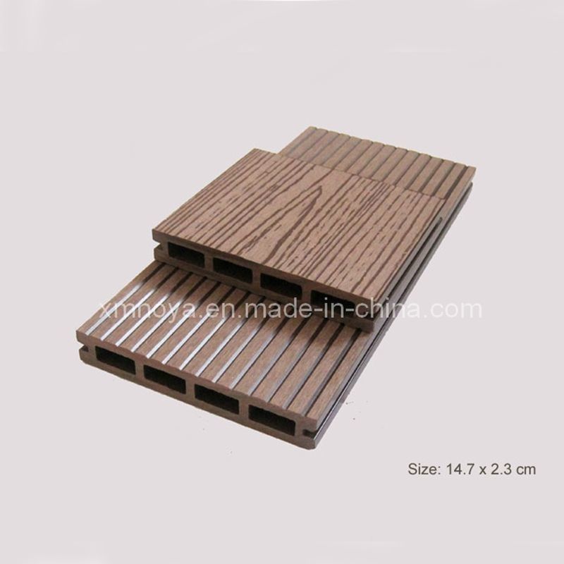 Decking de WPC a prueba de agua para exteriores con material plástico y diferentes opciones de tamaño