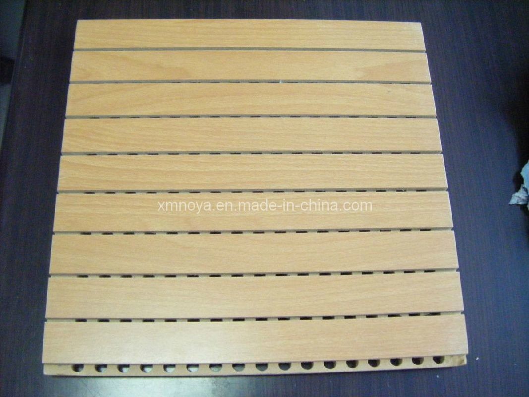 Panel de tablero de pared acústico de perforación de madera que absorbe el sonido con diseño ecológico E0