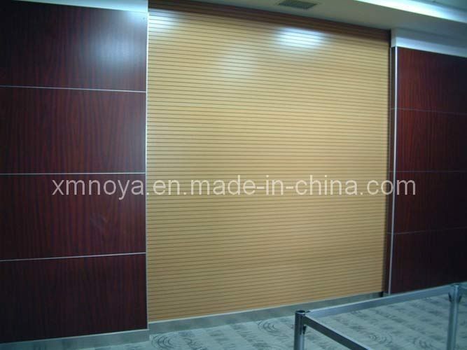 600*600 Panel de madera de absorción acústica de sonido a prueba de fuego para material de decoración de paredes